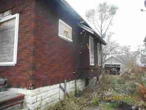 8523 Colfax (4)_m.jpg